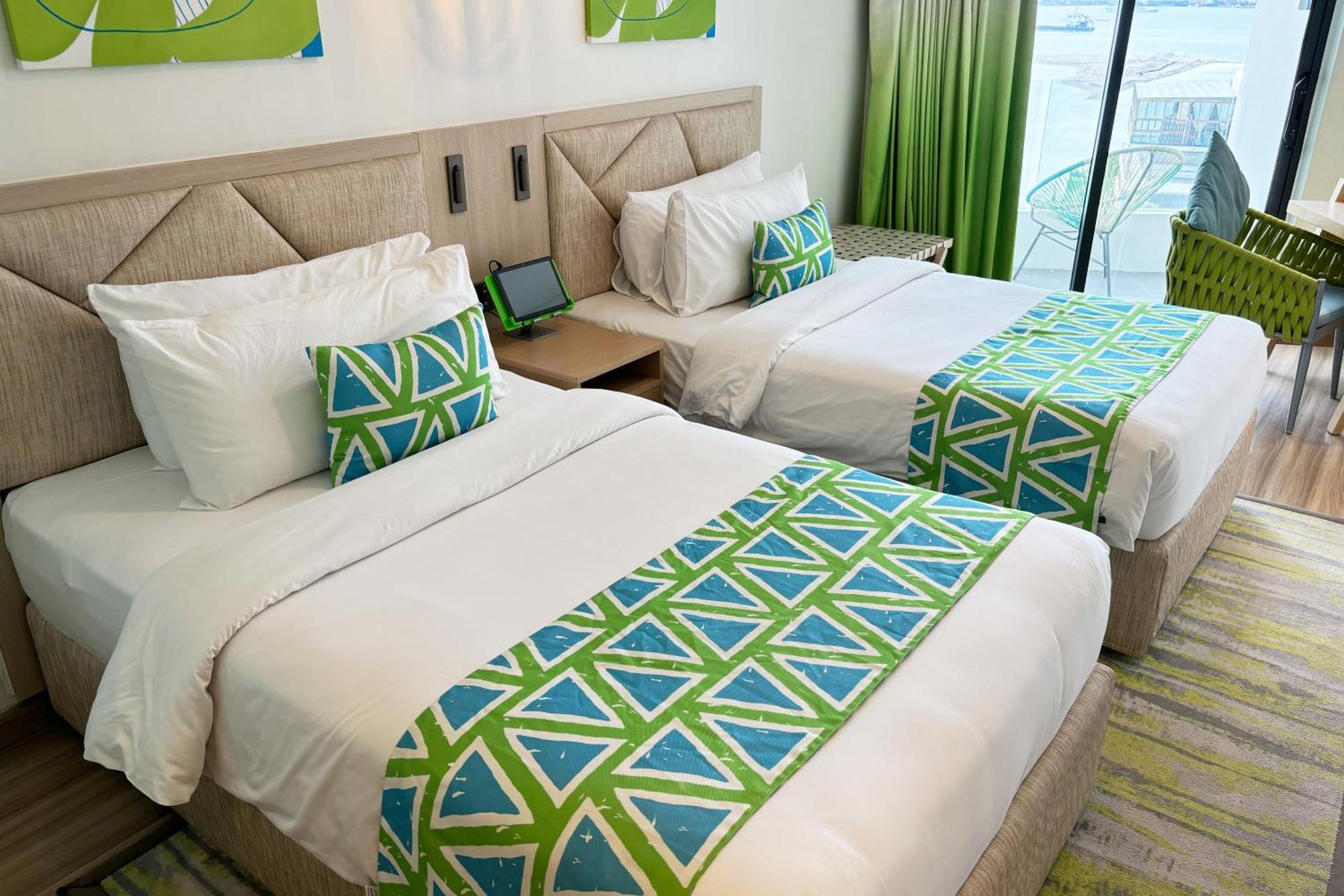 Deluxe Twin Room Bay View